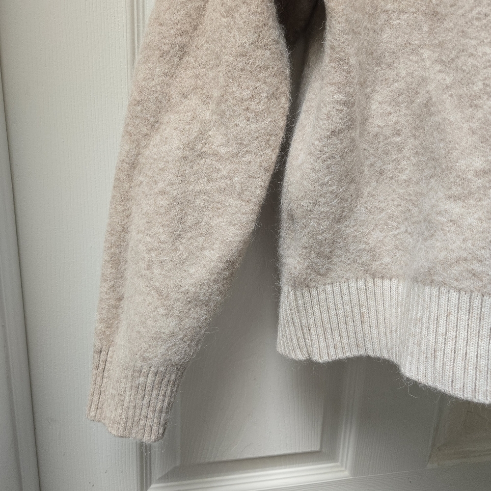 Lululemon Alpaca Wool-Blend V-Neck Sweater Heathered White Opal - Picture 5 of 11